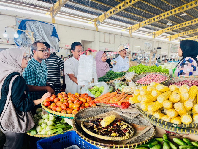 Harga dan Pasokan Barang Pokok di Pasar Sehat Soreang Terkini